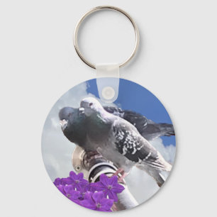 ハトと鳩の花 キーホルダー