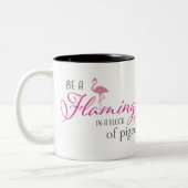 ハトの群のフラミンゴがあって下さい ツートーンマグカップ (左)