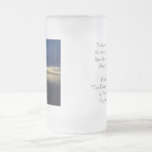 ハト湖によって曇らされるマグ フロストグラスビールジョッキ (中央)