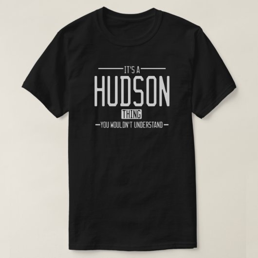 ハドソン おかしい 姓 おかしい 家族 Tシャツ (デザイン正面)
