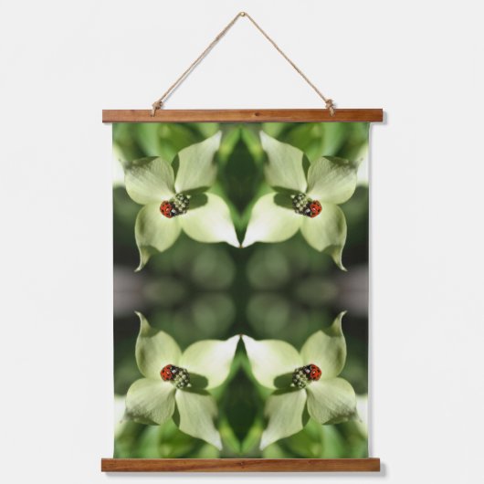 ハナミズキの白い花の抽象芸術 吊り下げ型タペストリー (正面)