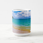 ハナレイ湾の海岸風景 コーヒーマグカップ (中央)