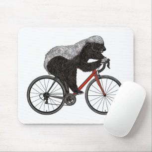 ハニーバッジャーサイクリングバおもしろいダス動物自転車   マウスパッド
