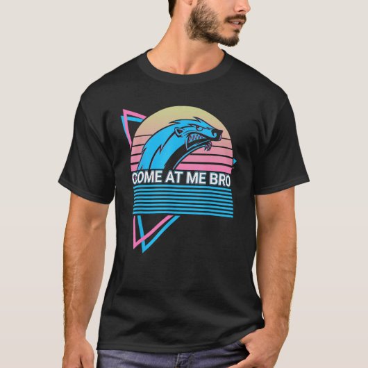ハニーバッジャー・レトロ・かかってこいよ Tシャツ (正面)