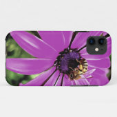 ハニービーが紫のアフリカのデイジーアート Case-Mate iPhoneケース (裏面(横))