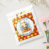 ハニービーをテーマにした少年の赤ちゃんシャワー フェイバーバッグ (封をした状態)