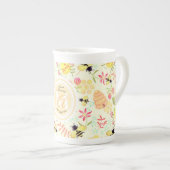 ハニービーイエロー ボーンチャイナマグカップ (正面右)