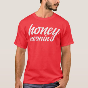 ハニームーン中の花嫁のアイデア・バチェロレッテ・パーティー・ウェディング Tシャツ