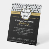 ハニーモダンビーハニカムブラックイエローワークショップ 台座サイン (正面)