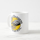 ハニー・アナグマは邪悪なヘビを恐れない動物術 コーヒーマグカップ (正面左)