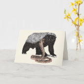 ハニー・バジャー対ヘビのイラスト・バッドアス誕生日 カード (黄色い花)