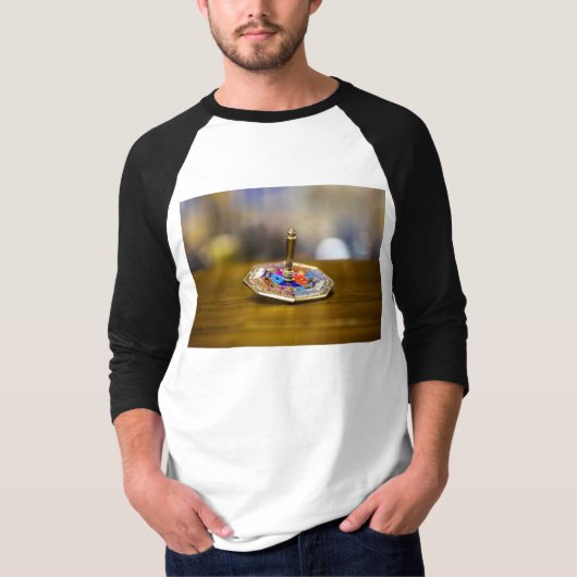 ハヌカのドライデルギフト八角形の台座 b tシャツ (正面)