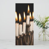 ハヌカーのハヌカー（ユダヤ教の祭り）のHanukahの（ユダヤ教）メノラーの非常に熱い蝋燭 シーズンカード (スタンド正面)