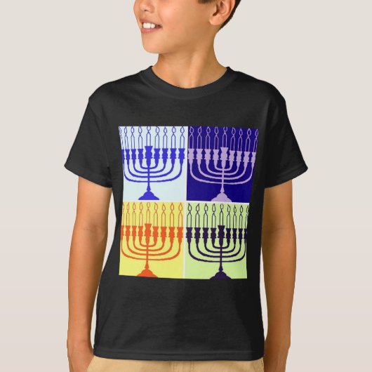 ハヌカー(ユダヤ教)メノラー Tシャツ (正面)