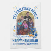 ハヌッカファミリーカスタム懇親会写真名ハヌカー（ユダヤ教の祭り） キッチンタオル (縦)