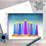 ハヌッカボホキャンドルターコイズピースラブライト シーズンポストカード<br><div class="desc">「平和、愛、光」 ハヌカのよくはしゃぐ休日に使う（ユダヤ教）メノラーの中でボホの模様の蝋燭の救済イラストレーションとAとBとBとBとBとBの間の。カラフルフォイルのパターンフェイクを持つ多彩な青いキャンドルは、白いテクスチャの背景にターコイズのグラデーションをオーバーレイ。背面で、提供された簡単テンプレートを使用して個人用コピーを入力するか、手書きノート用に完全に削除する。感じお送りいただく毎に休日の暖かさと喜び素晴らし、カラフル、ハヌカパーソナライズされたー挨拶はがき。封筒、シール、トートバッグ、ラッピング紙、サービングトレイ、ホームデコルなども揃っている。特別な人に送れ！このハヌカーの休日の挨拶はがきを簡単にカスタマイズするには、テンプレートを使用する簡単を使用して挨拶と名前と背中を入力するカスタマイズか、手書きのノートのために削除する。質問や要望があれば私に連絡して下さい。</div>
