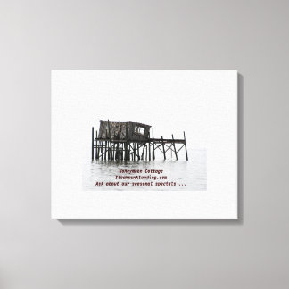 ハネムーンコテージ – スティームパンクランディング キャンバスプリント