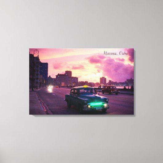 ハバナ・キューバ・アットサンセットとヴィンテージ車 キャンバスプリント (正面)
