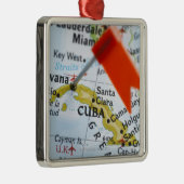 ハバナ、地図、クローズアップのキューバに置かれるピンの地図を描いて下さい メタルオーナメント (右)