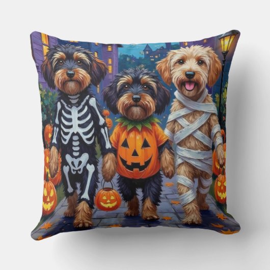 ハバニーズ犬のトリックまたは治療ハロウィーンコスチューム クッション (裏面)