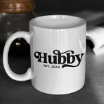 ハビーカップル結婚ズ記念カスタムレトロ コーヒーマグカップ<br><div class="desc">夫や妻に贈るバレンタインデーや素敵な贈り物をお探しですか？それとも完璧な予算結婚の贈り物？このハビーカップルの記念結婚レトロコーヒーマカスタムグをチェック。ムーに自分パーソナライズされたの愛の年を加えれば簡単に出来る。もちろん、コレクションにマッチしたハビーマグも入っているので、ぜひチェックしてみてほしい！</div>