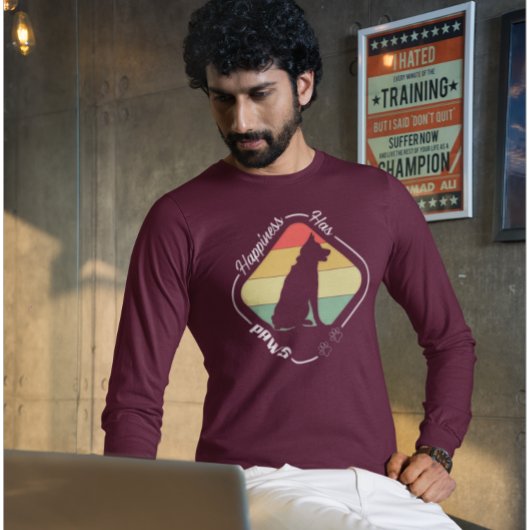 ハピネスハズポーズデザイン Tシャツ