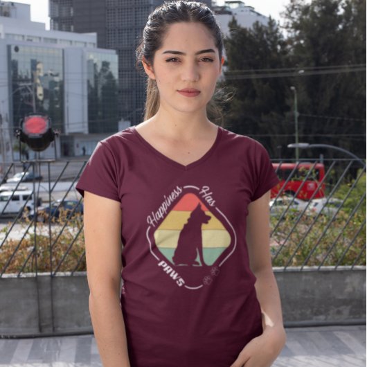 ハピネスハズポーズデザイン Tシャツ