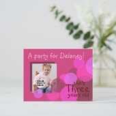 ハピネス誕生日パーティーへの招待(cerise) インビテーションポストカード (スタンド正面)