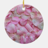 ハミングバパーソナライズされたードピンクのバラと花びら セラミックオーナメント (裏面)