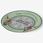 ハミングバードとアイリスパーソナライズされたフォト誕生日 ペーパープレート (アングル)