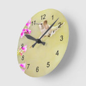 ハミングバードとピンク開花 ラウンド壁時計 (傾斜)