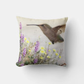 ハミングバードとワイルドフラワーデジタルアートアクセントパイ クッション (正面)