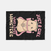 ハムスターを愛する女の子 フリースブランケット (正面(横))