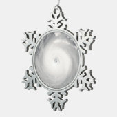 ハリケーンの目 スノーフレークピューターオーナメント (右)