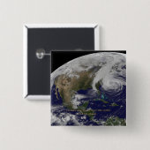 ハリケーン・サンディの衛星観測 缶バッジ (正面&裏面)