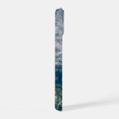 ハリケーン・ドリアンの見解。 iPhone 15ケース (右側面)