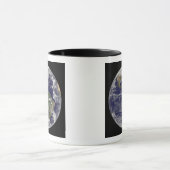 ハリケーン・パロマを示す全地球 マグカップ (中央)