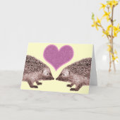 ハリネズミが二匹いたずらしても、私はあなたを愛している カード (黄色い花)