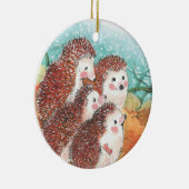 ハリネズミが互いに話し合うイラストレーション セラミックオーナメント (右)