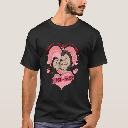ハリネズミが抱き合って仲良し Tシャツ (正面)