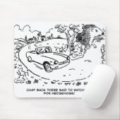 ハリネズミで田舎のスポーツカーを運転 マウスパッド (マウス)