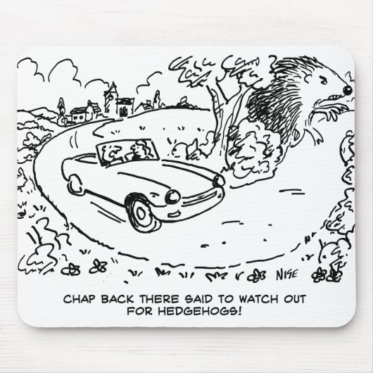 ハリネズミで田舎のスポーツカーを運転 マウスパッド (正面)