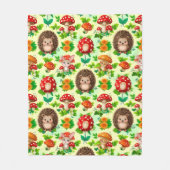 ハリネズミとウサギとキノコと色とりどりの花 フリースブランケット (正面)