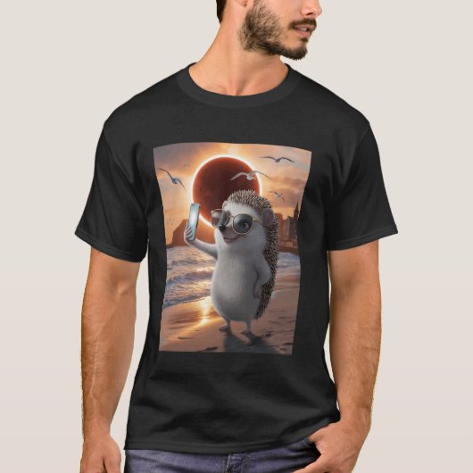 ハリネズミのセルフィー 月全体食 三月 Tシャツ (正面)