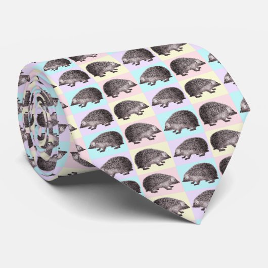 ハリネズミの恋人のタイ-ピンクの水の黄色の背景 ネクタイ (ロール)