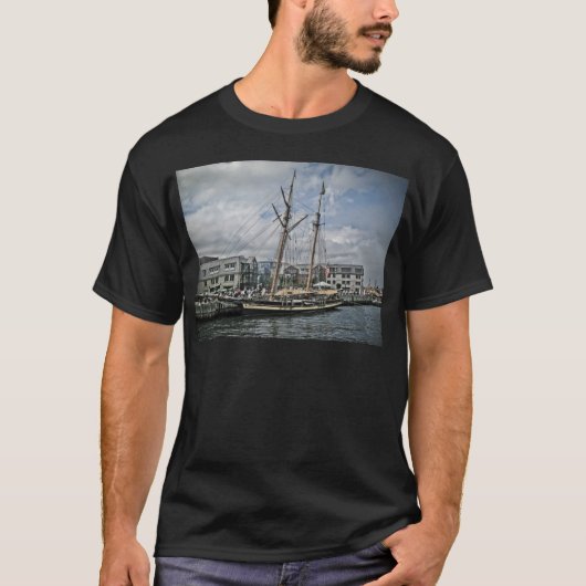 ハリファックスの船 Tシャツ (正面)