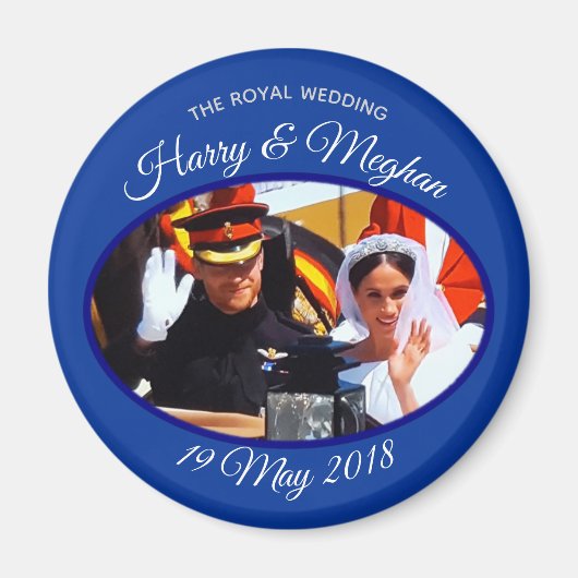 ハリーとメガンのキャリッジに乗る写真王室のの結婚写真 マグネット (正面)