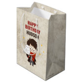 ハリーポッター™キャラクターマジカルアーチ誕生日 ミディアムペーパーバッグ (裏面アングル)