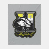 ハリーポッター™ | HUFFLEPUFF™アスレティックバッジ フリースブランケット (正面)