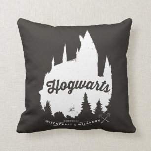 ハリー・ポッターシリーズ HOGWARTS™の城のタイポグラフィ クッション